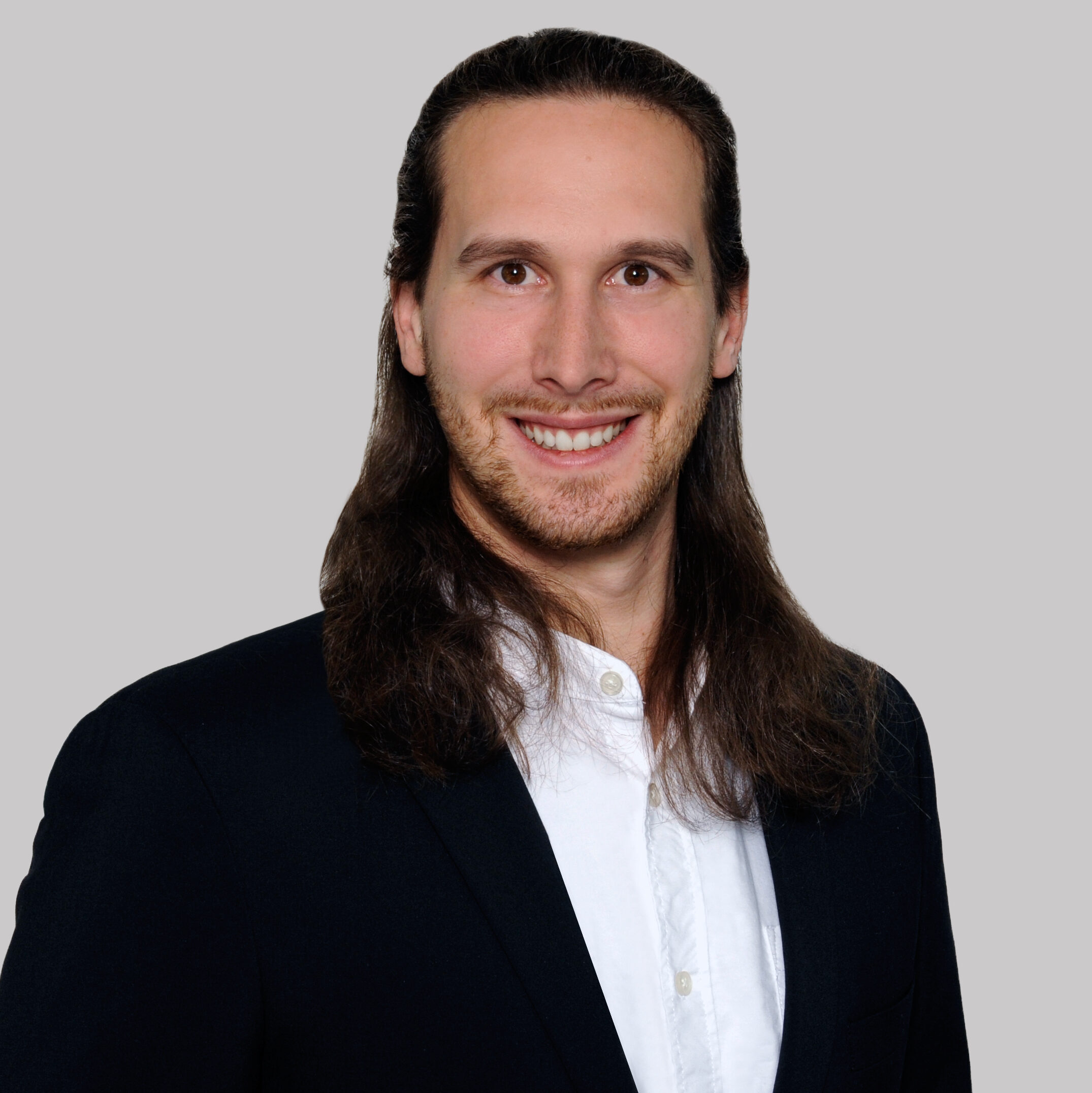 Dr. Elias Bernhart